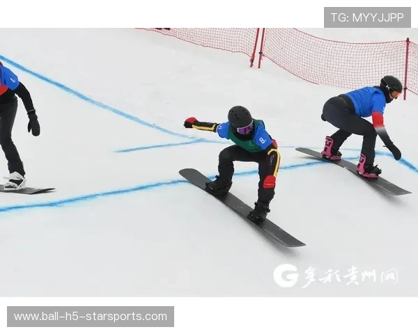 国际滑雪公开赛中国队在团体赛中夺得铜牌